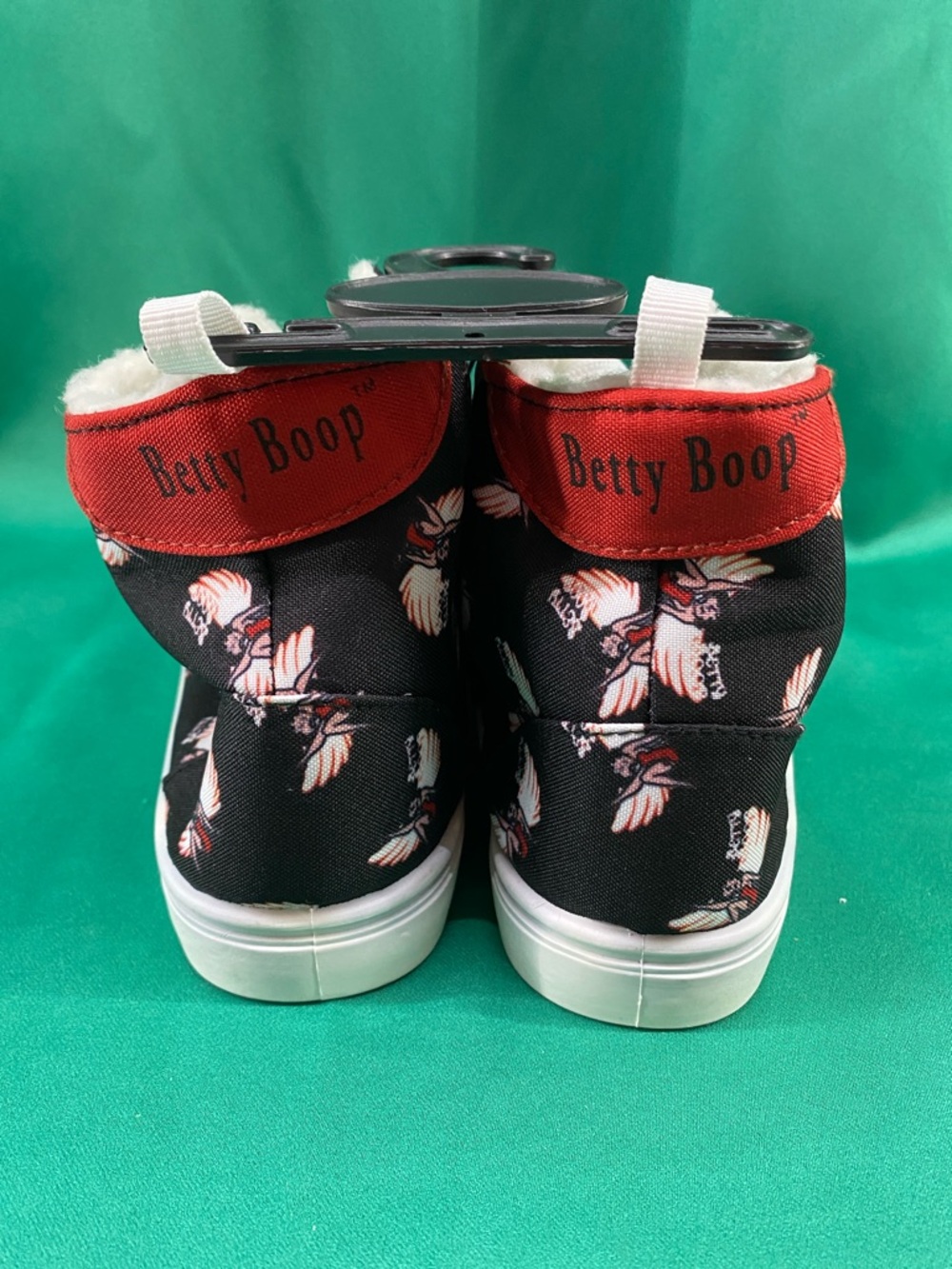BETTY BOOP Women’s Sherpa-Lined Black—Red Wing Angels High-Top Sneakers—Sz 6—NWT - Picture 9 of 12